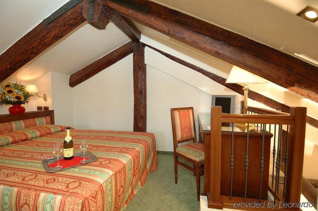 Hotel Hesperia Венеция Экстерьер фото