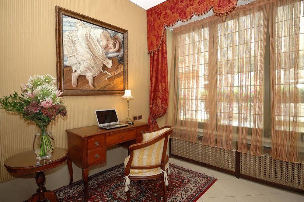 Hotel Hesperia Венеция Экстерьер фото