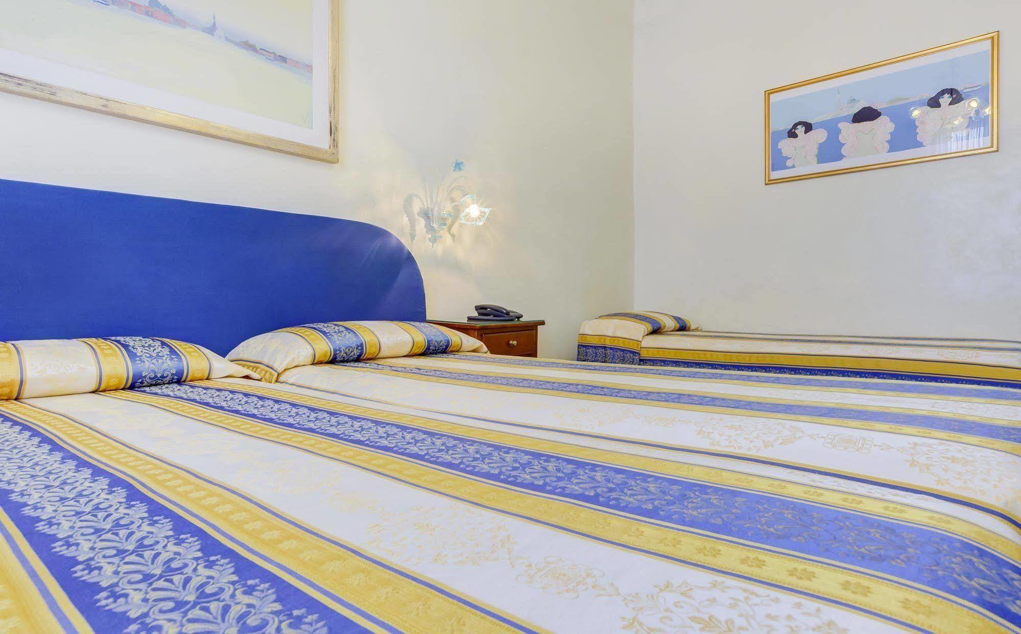 Hotel Hesperia Венеция Экстерьер фото