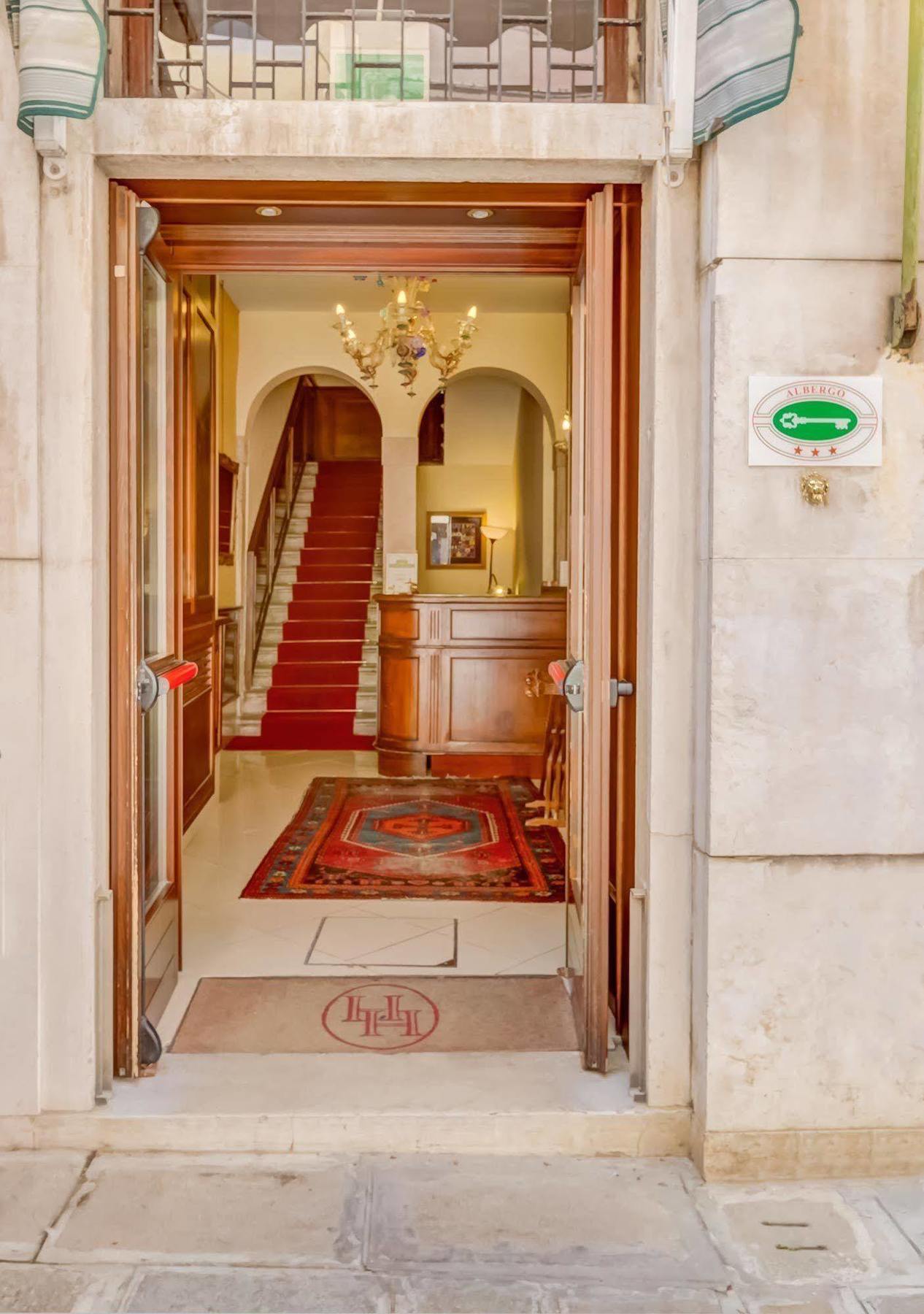 Hotel Hesperia Венеция Экстерьер фото