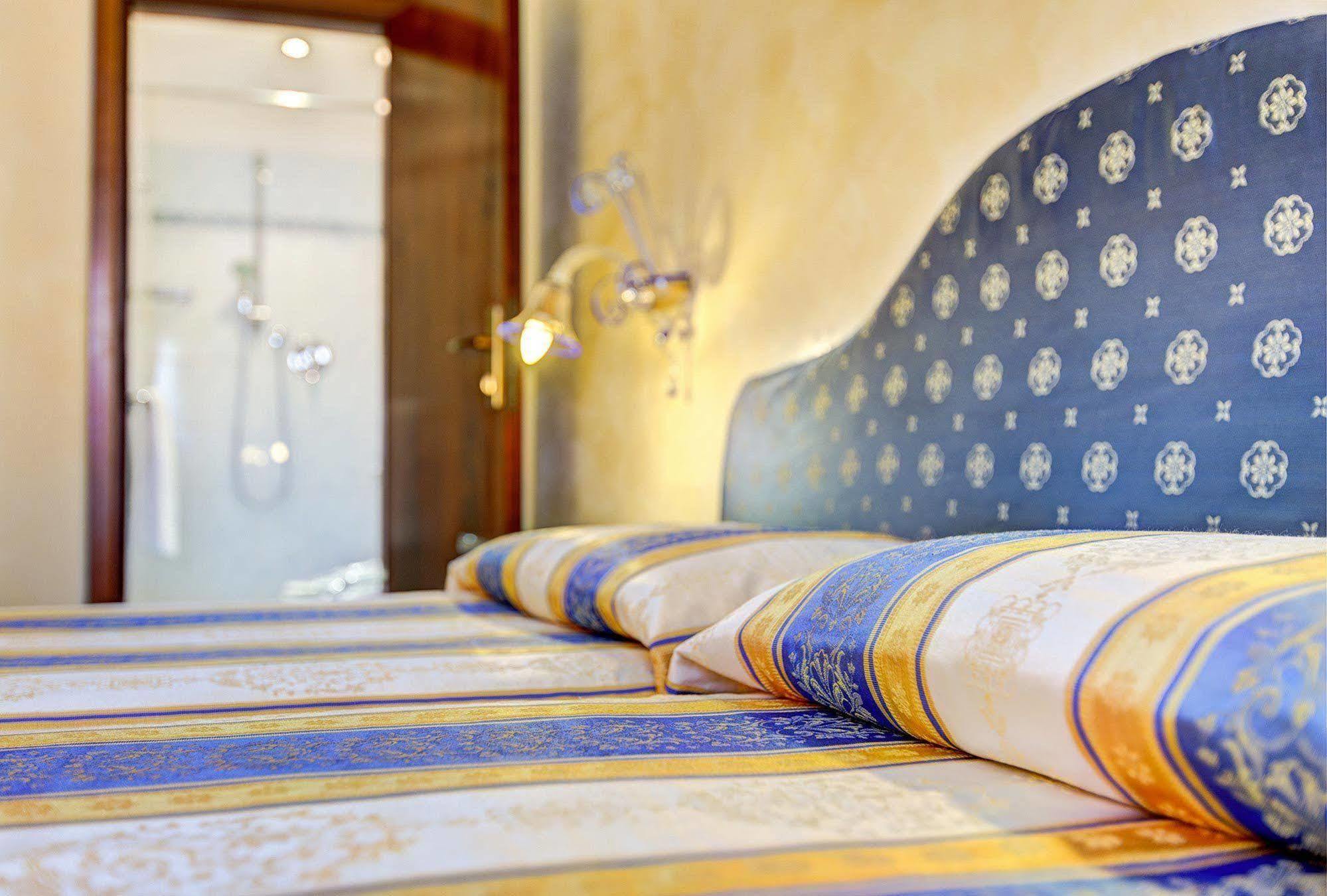 Hotel Hesperia Венеция Экстерьер фото
